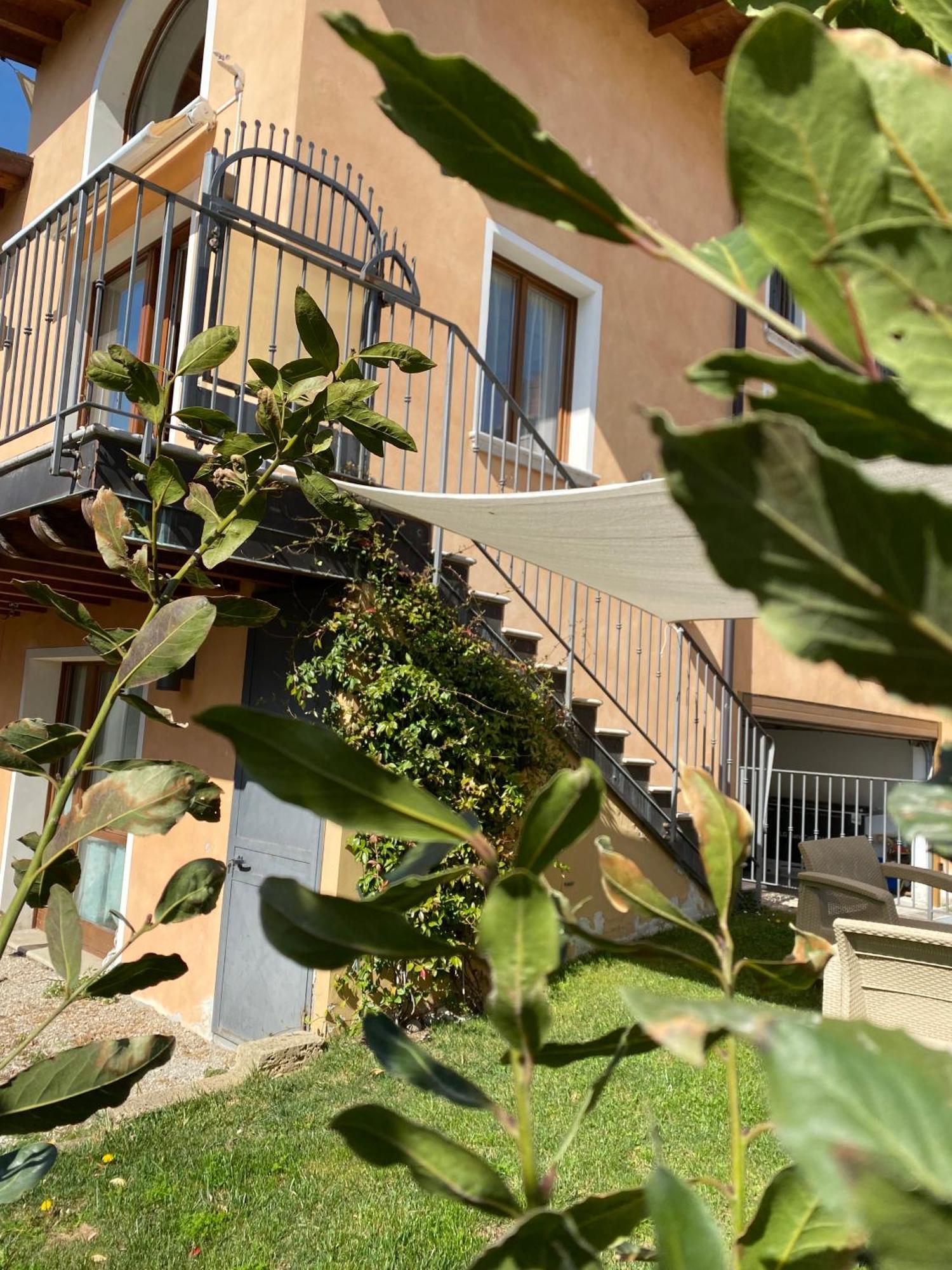 Residence Corte Ferrari -Ciao Vacanze- Moniga del Garda Bilik gambar