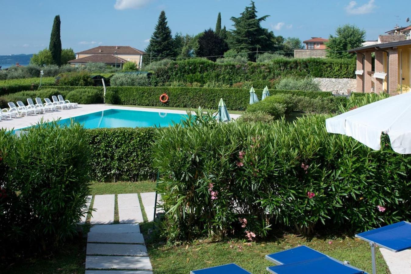 Residence Corte Ferrari -Ciao Vacanze- Moniga del Garda Bilik gambar