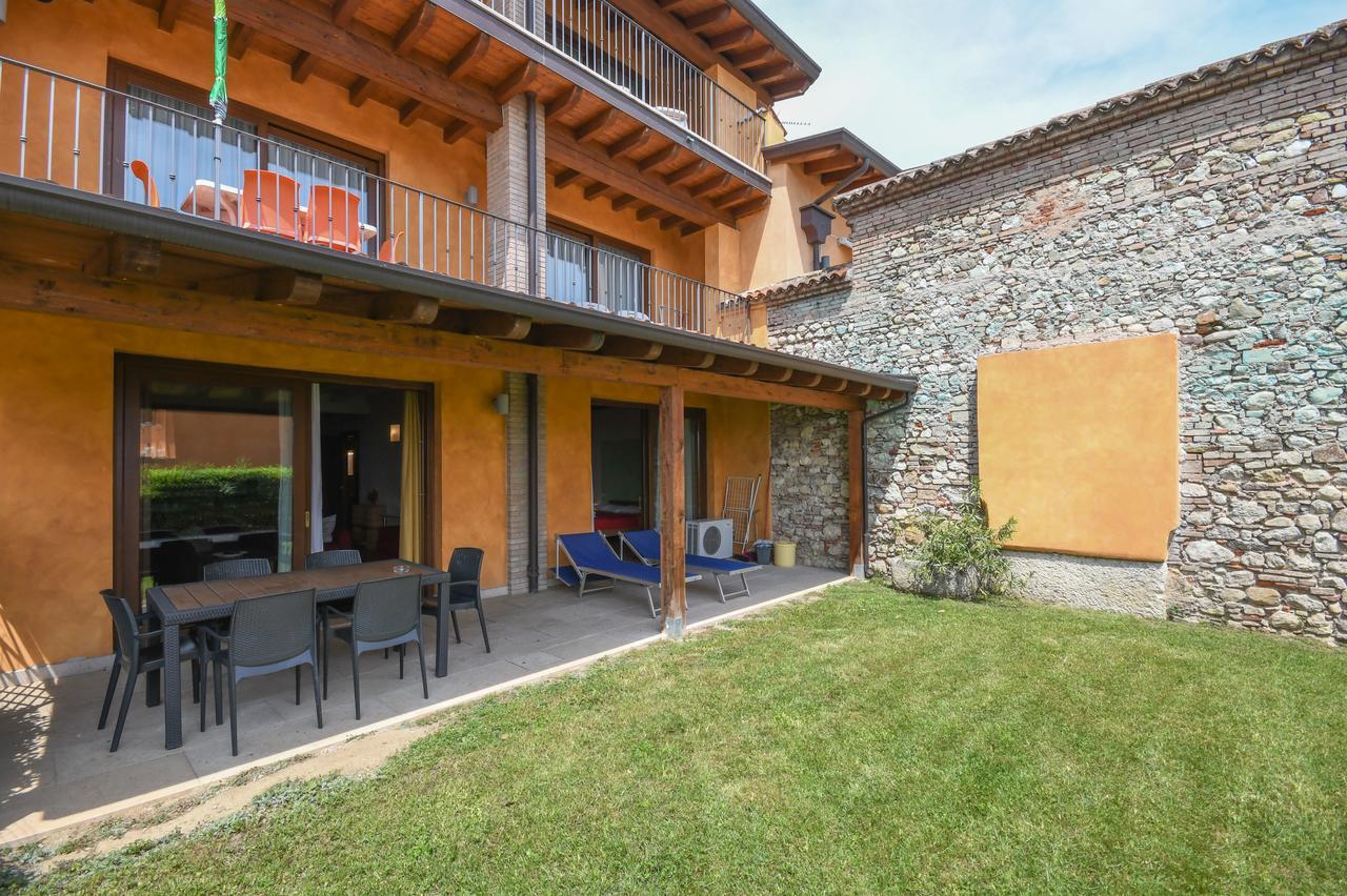 Residence Corte Ferrari -Ciao Vacanze- Moniga del Garda Luaran gambar