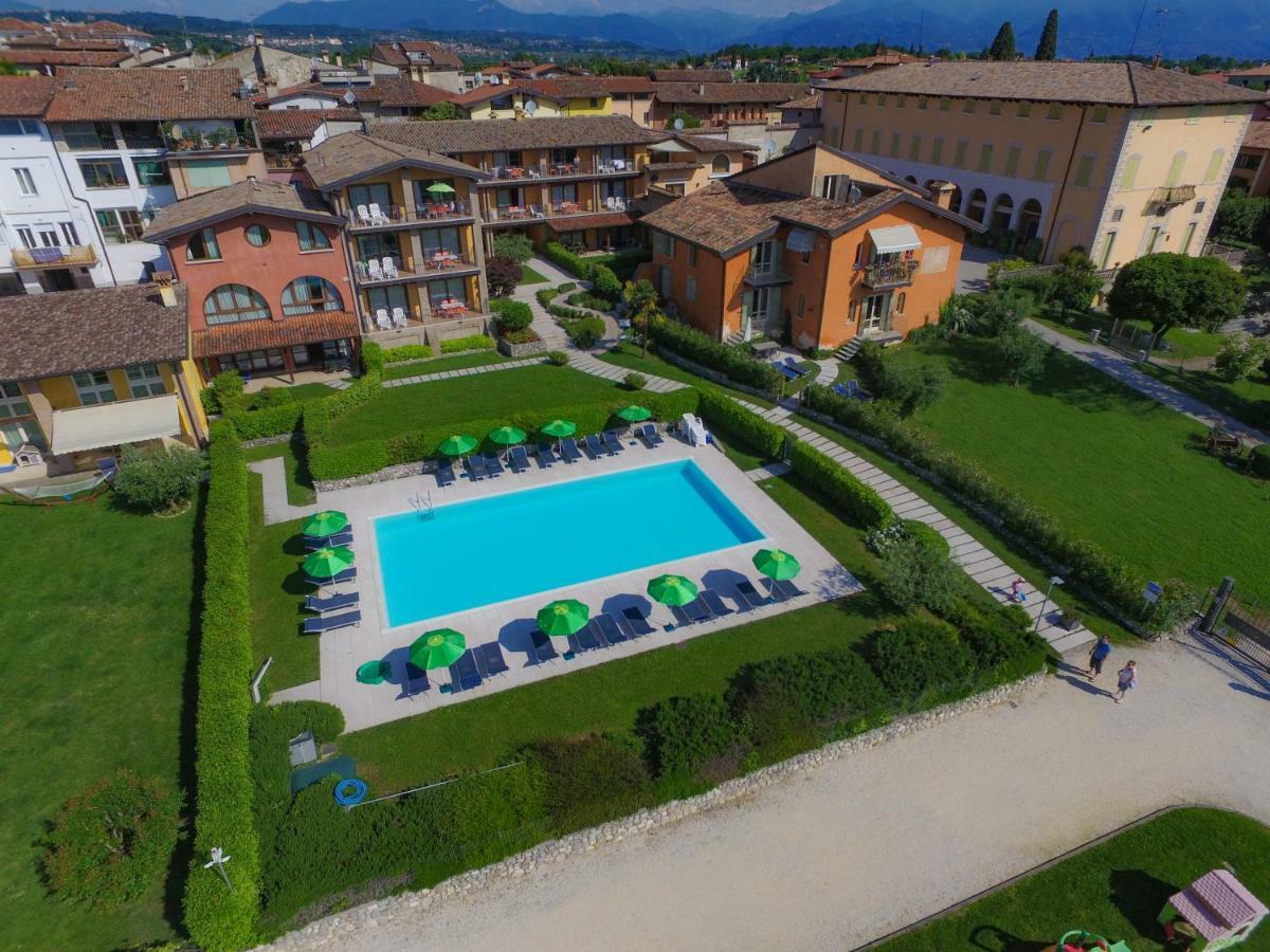 Residence Corte Ferrari -Ciao Vacanze- Moniga del Garda Luaran gambar